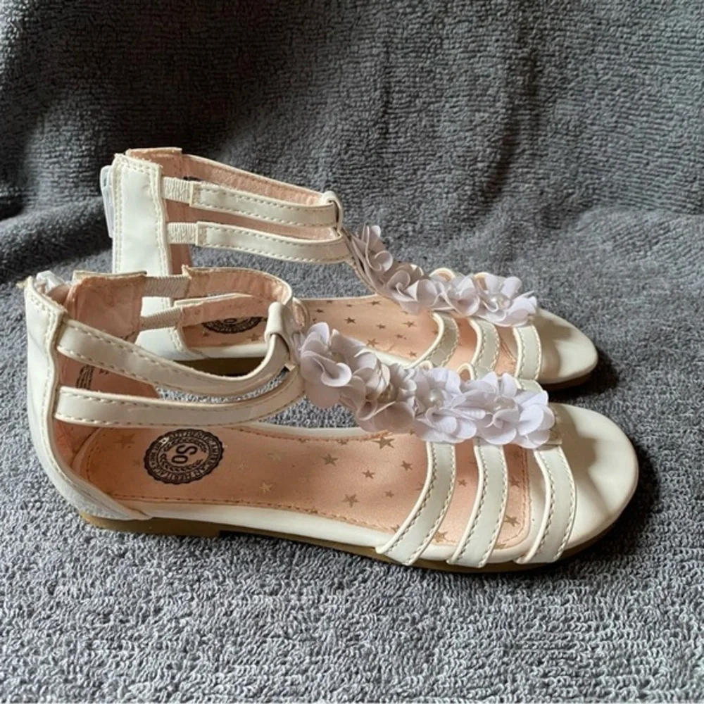 So Shoes Girls Sandal’s Size 12M White Zip In‎ Back